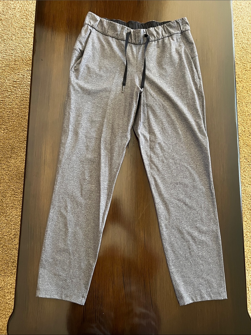 EUC lululemon On The Fly Pant Heathered Charcoal Size 6